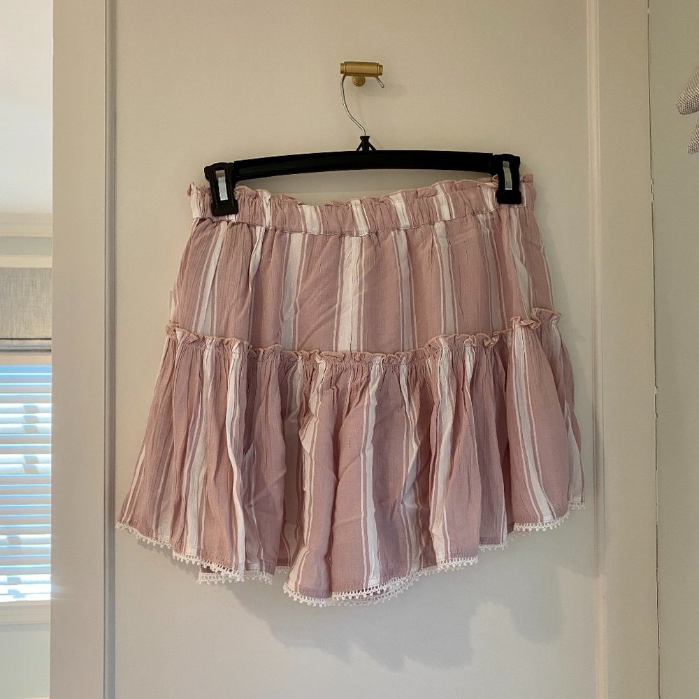 Rahi Ruffle Short - Picture 2 of 3